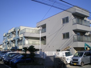 高槻市賃貸マンション FREEDOM城南 外観_t.jpg