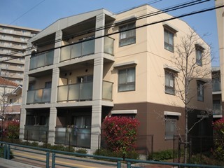 高槻市賃貸マンション 上牧駅 カーサトリアーデU 外観_t.jpg