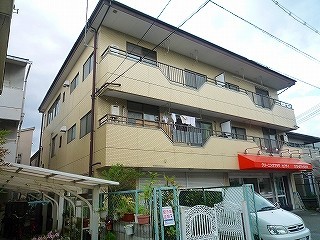 高槻市賃貸マンション コーポ加藤 外観写真.jpg
