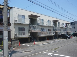 高槻市賃貸マンション|サンハイツカワバタの外観