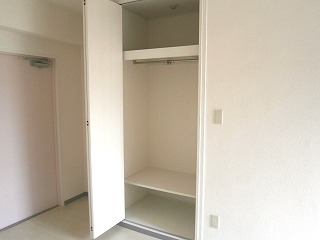 ラポート シェアハウス|クローゼット.jpg