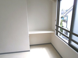 ラポート シェアハウス|机.jpg