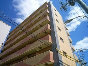 高槻市の賃貸マンション|セレニテ高槻の外観写真